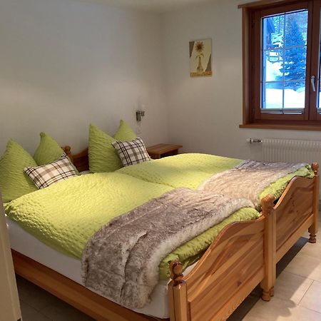 Haus Alpenperle Apartment Saas-Almagell Ruang foto