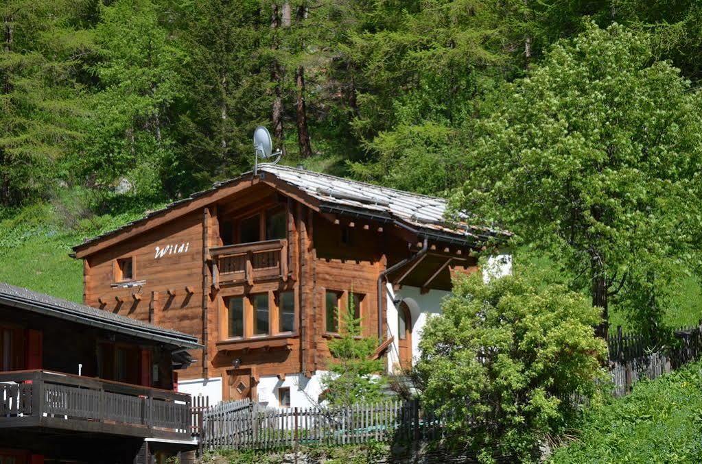 Haus Alpenperle Apartment Saas-Almagell Bagian luar foto